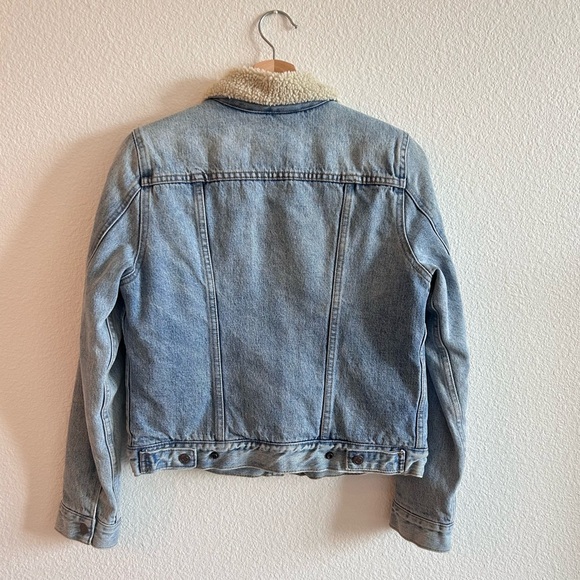 Levi’s Denim Sherpa lined Jacket - Picture 2 of 9